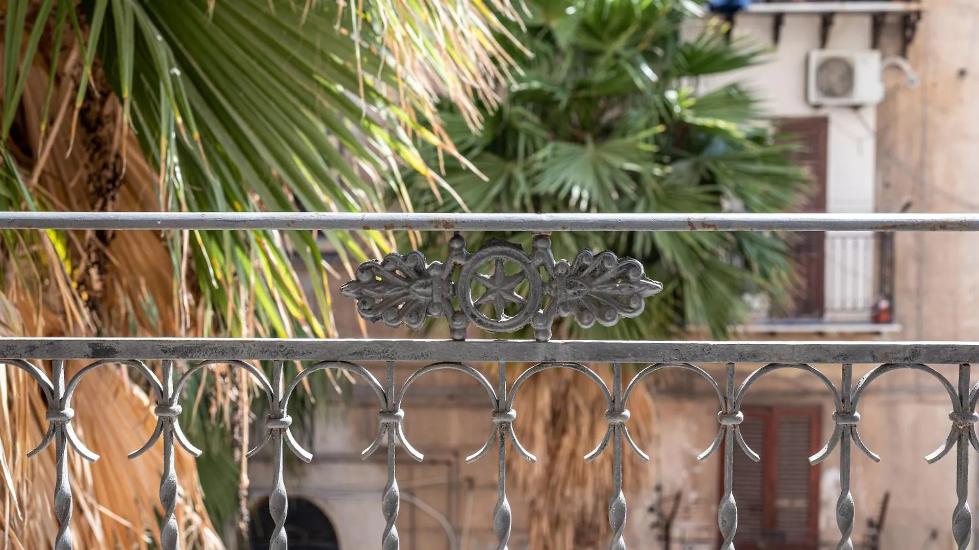 I Mori-Holiday Apartment Palermo Italia